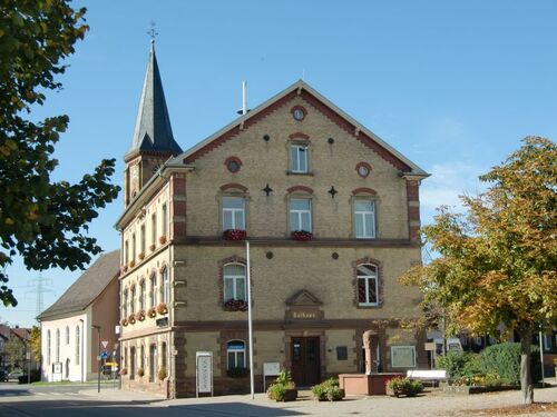 Ölbronn-Dürrn
Unterkunft
Ferienwohnung
Monteurzimmer
Monteurwohnung
Monteurhaus
Gästezimmer
Hotel
Gasthof
Gasthaus
Airbnb
La Siesta